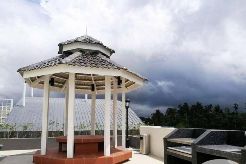 W6warmstay@goldenhills/3rpenthouse/wifi/pasarmalamview/2carpark Holiday home *